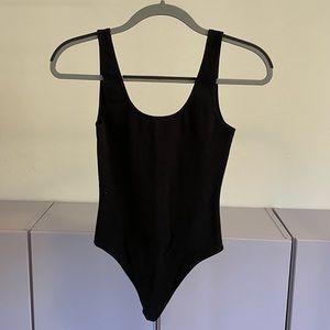 ARITZIA WILFRED BLACK BODYSUIT